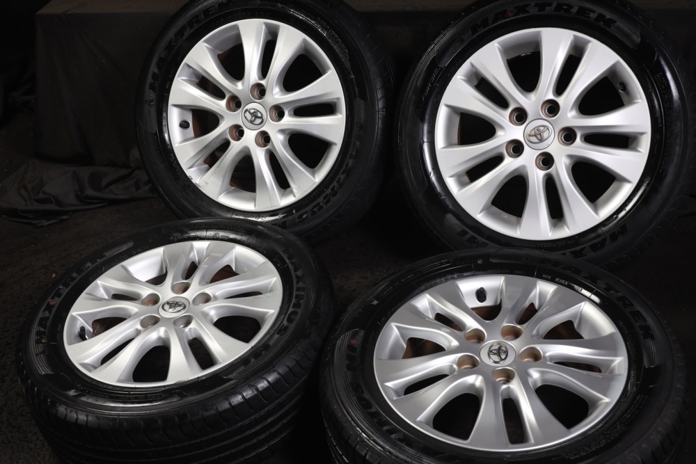 ☆バリ山 205/60R16 トヨタ純正アルミ MAXTREK 2022年製 ☆バリ山 205/60R16 トヨタ純正アルミ MAXTREK 2022年製