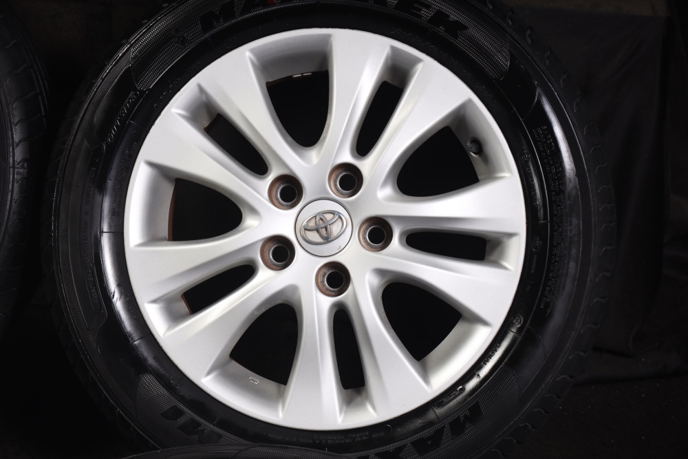☆バリ山 205/60R16 トヨタ純正アルミ MAXTREK 2022年製 ☆バリ山 205/60R16 トヨタ純正アルミ MAXTREK 2022年製
