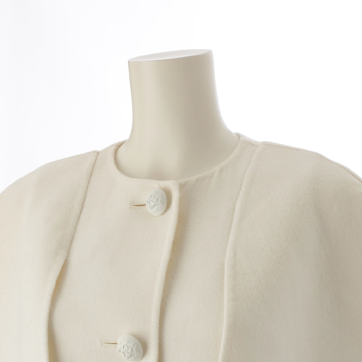 フェンディ ウール フォックスファー ノーカラー コート FF8522 W1D ホワイト ブラック 40【中古】