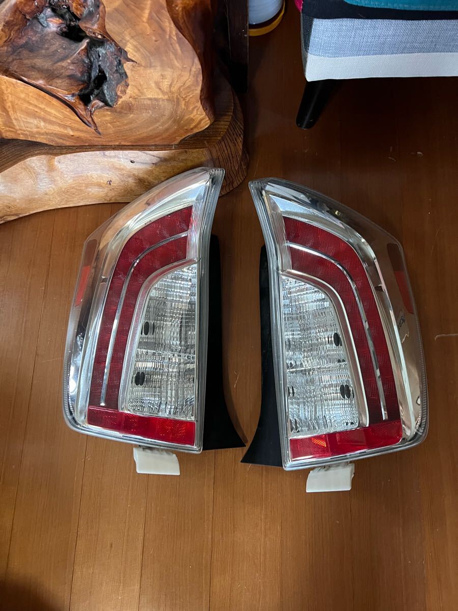プリウス30 USトヨタ純正テールランプ 北米USモデル 30プリウス プリウス30 USトヨタ純正テールランプ 北米USモデル 30プリウス