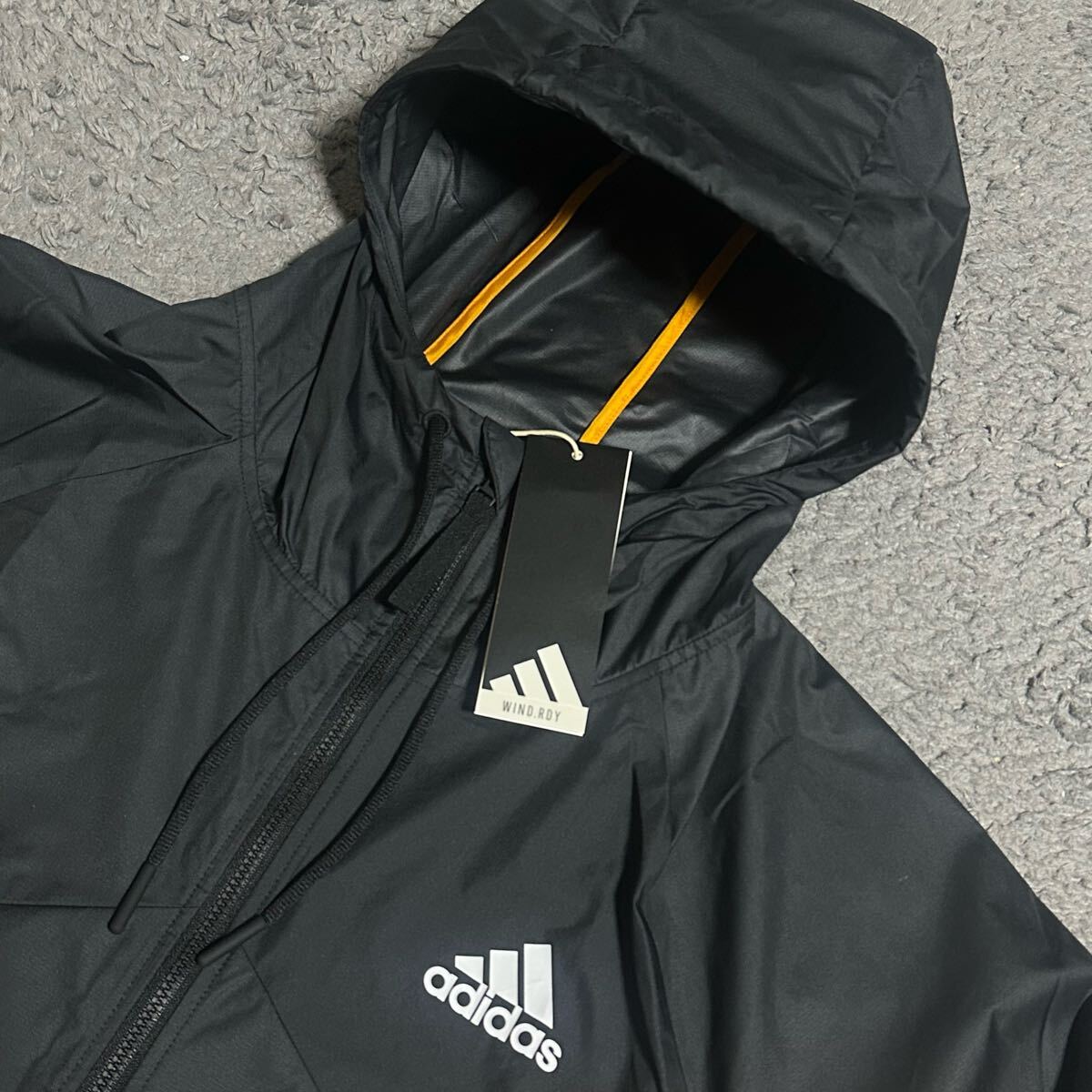Lサイズ 新品 adidas 防風 防水 ウィンドブレーカー パーカー Lサイズ 新品 adidas 防風 防水 ウィンドブレーカー パーカー