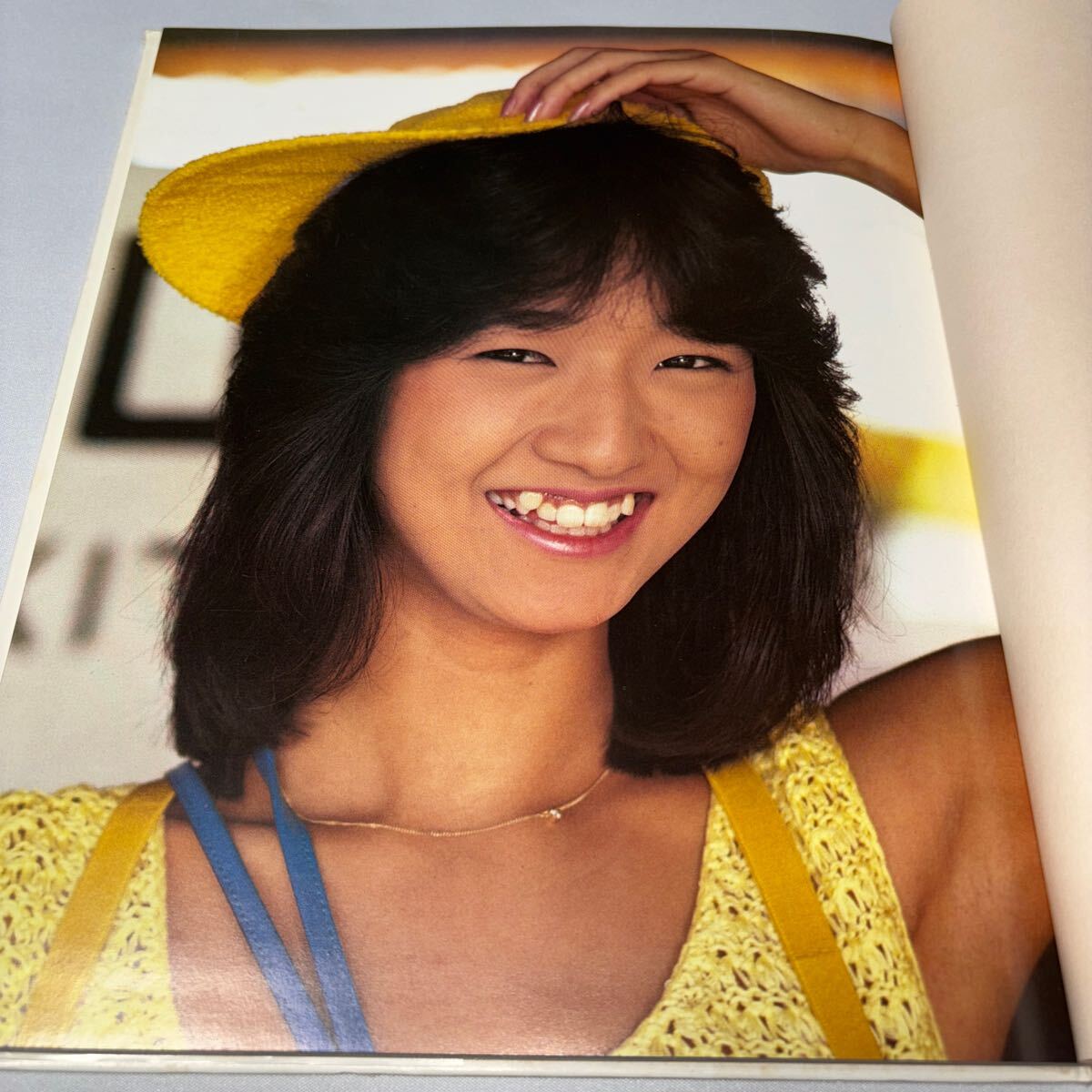 可愛かずみ写真集「ふり向かないで」 ワニブックス 小沢忠恭 可愛かずみ写真集「ふり向かないで」 ワニブックス 小沢忠恭