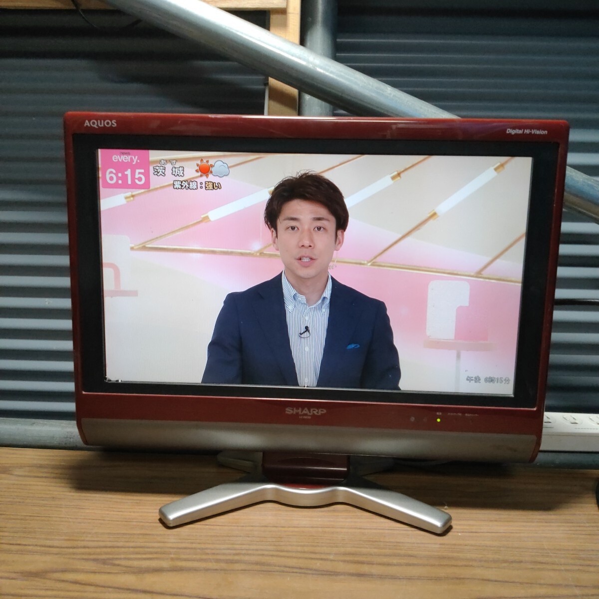 送料無料(947)SHARP シャープ 液晶テレビ 20型 LC-20D50 送料無料(947)SHARP シャープ 液晶テレビ 20型 LC-20D50