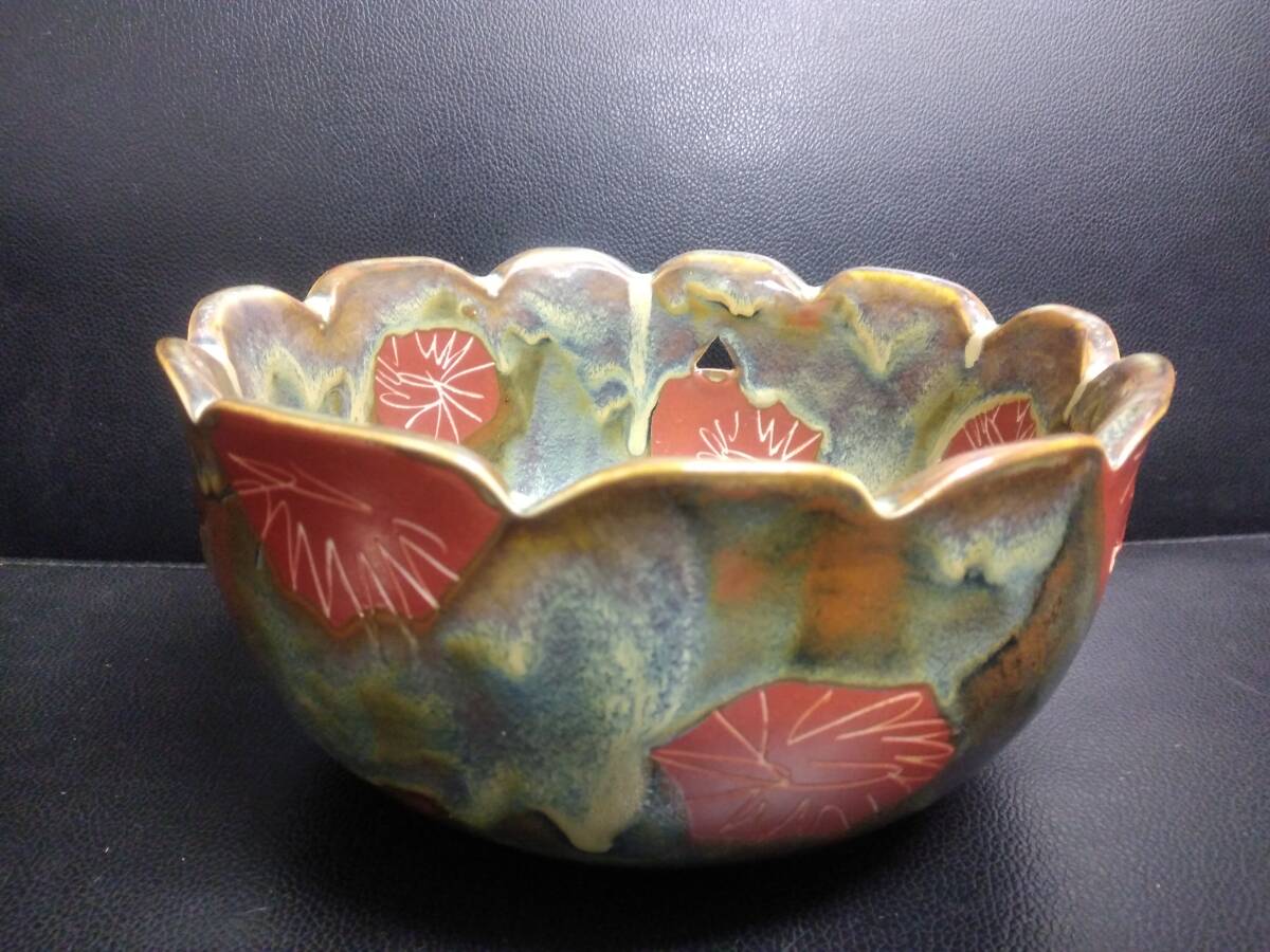 《食器》銘無「陶磁器：ほおずきのような模様 菓子鉢」 高さ：約10.3cm・口直径：約19.9cm ホオズキ 菓子器 大鉢 和食器_画像3