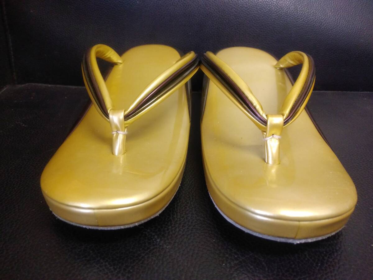《和裝》 履物「女性もの 草履：胡蝶履 ゴールド」 全長(zhǎng)：約23cm ぞうり 金色 やや使用感あり 長(zhǎng)期保管品