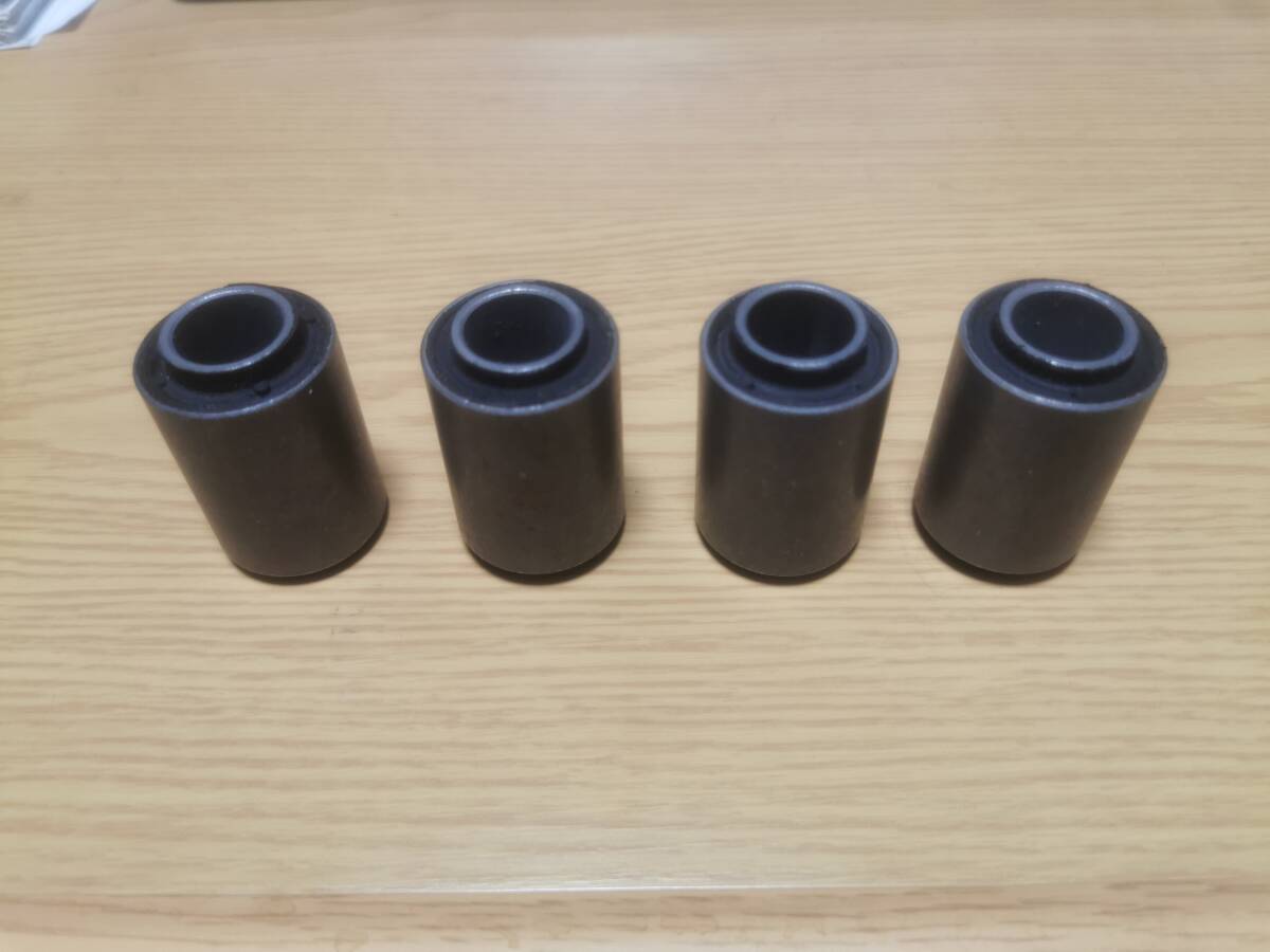  新品未使用　S30 S31 フェアレディZ リアトランスバーアウターブシュ ロアアーム 240ZG PS30 L24 L20 L26 260Z L型 ダットサン S20 L6 _画像2