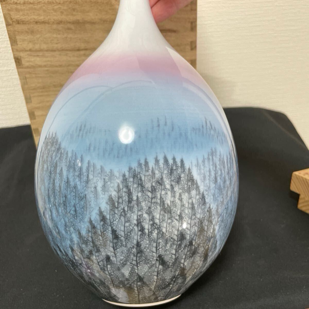 藤井朱明 壺 飾り壺 花器 日展人気作家 花瓶 有田焼 人間国宝 共 藤井朱明 壺 飾り壺 花器 日展人気作家 花瓶 有田焼 人間国宝 共