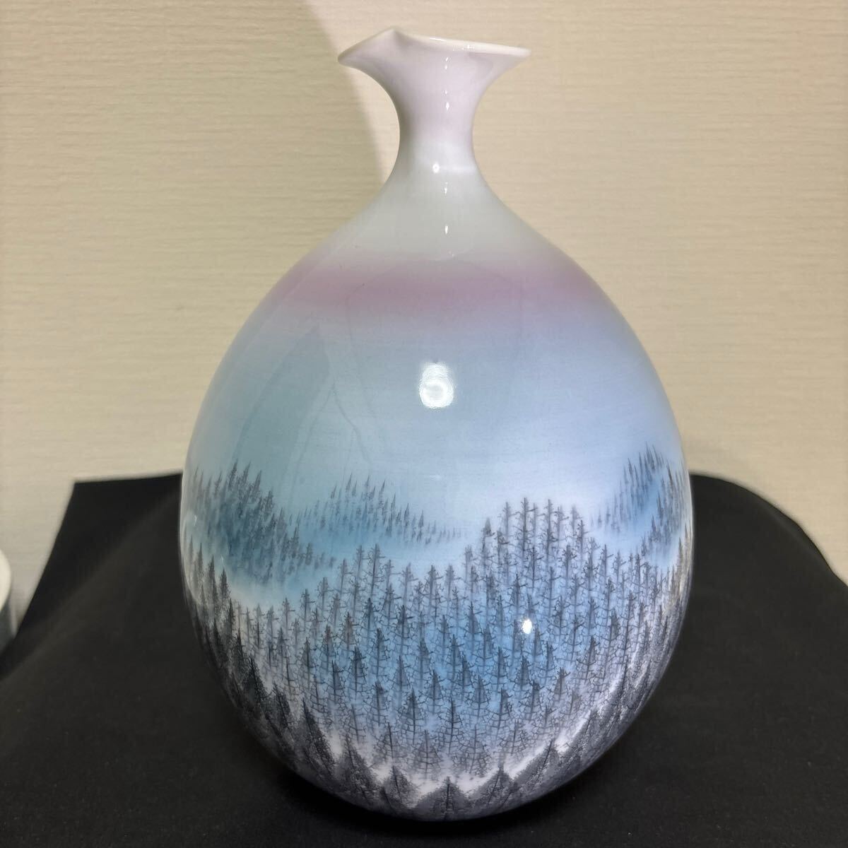 藤井朱明 壺 飾り壺 花器 日展人気作家 花瓶 有田焼 人間国宝 共 藤井朱明 壺 飾り壺 花器 日展人気作家 花瓶 有田焼 人間国宝 共