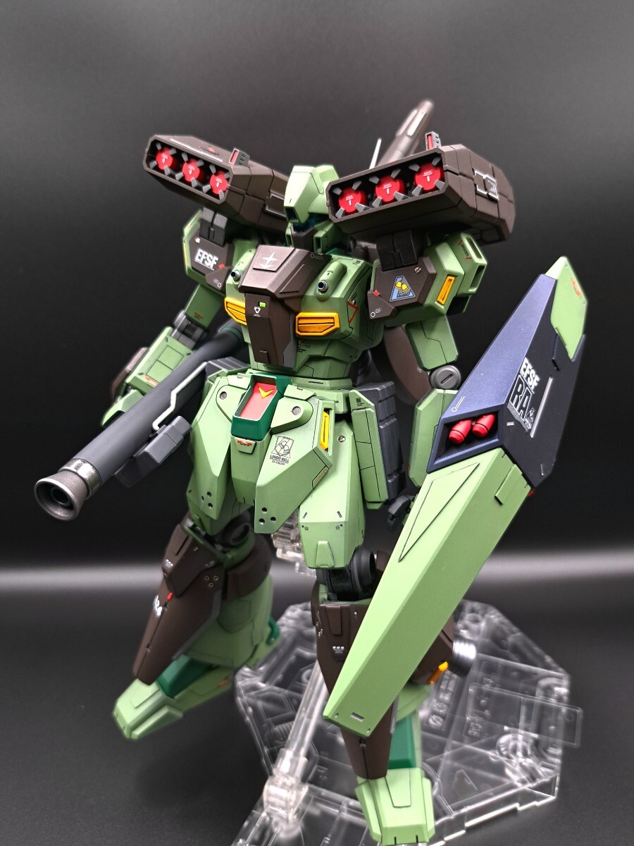 バンダイ MG 1/100 スタークジェガン 塗装済 完成品 ガンプラ バンダイ MG 1/100 スタークジェガン 塗装済 完成品 ガンプラ