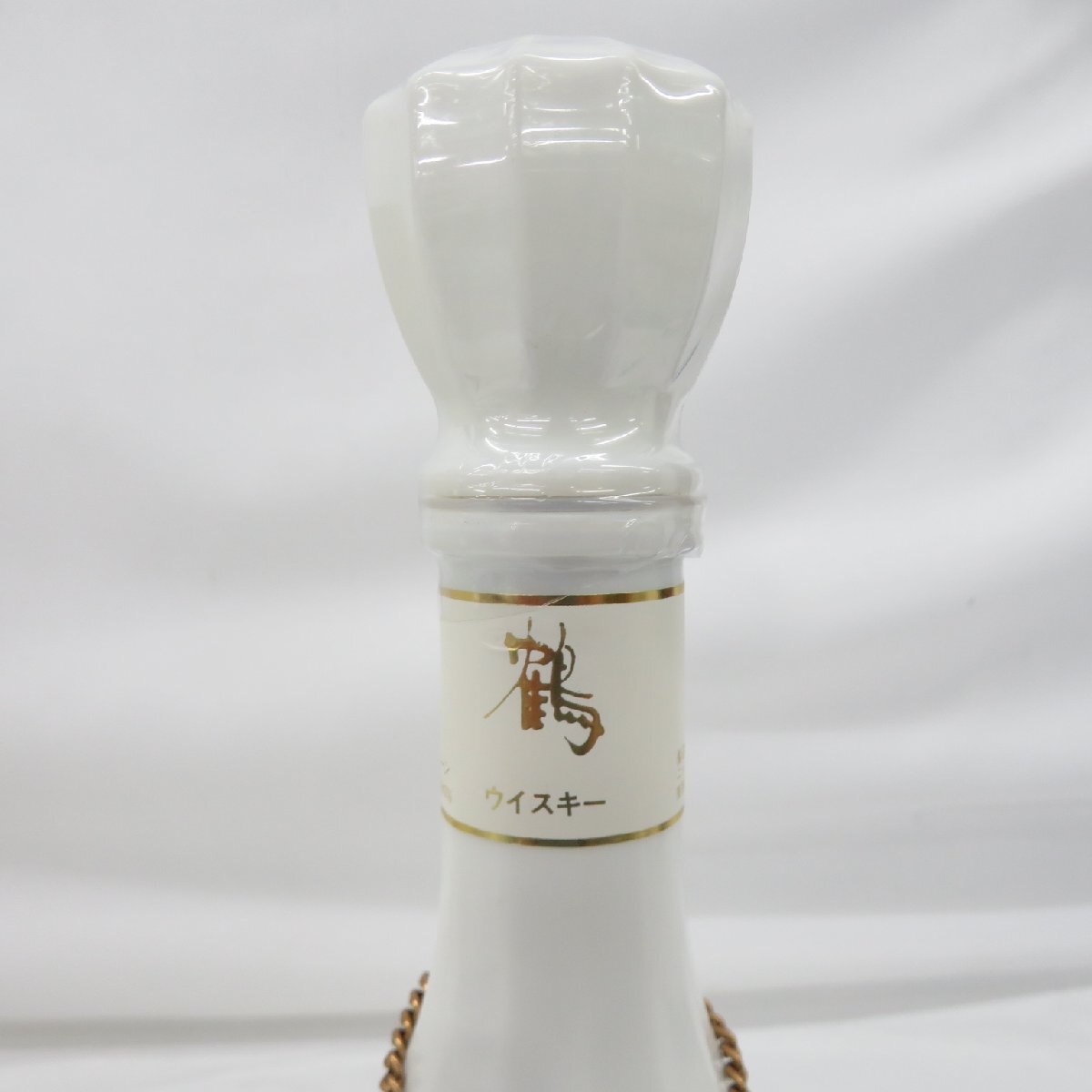 未開栓】NIKKA ザ・ニッカ 鶴 陶器ボトル ウイスキー 700ml 43 未開栓】NIKKA ザ・ニッカ 鶴 陶器ボトル ウイスキー 700ml 43