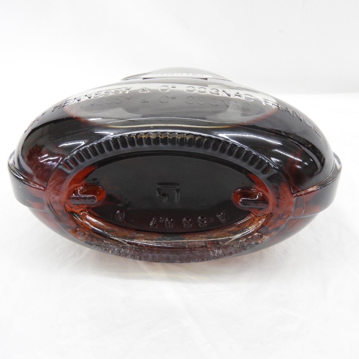 1円~ 【未開栓】Hennessy ヘネシー XO クリアボトル 黒キャップ 1円~ 【未開栓】Hennessy ヘネシー XO クリアボトル 黒キャップ