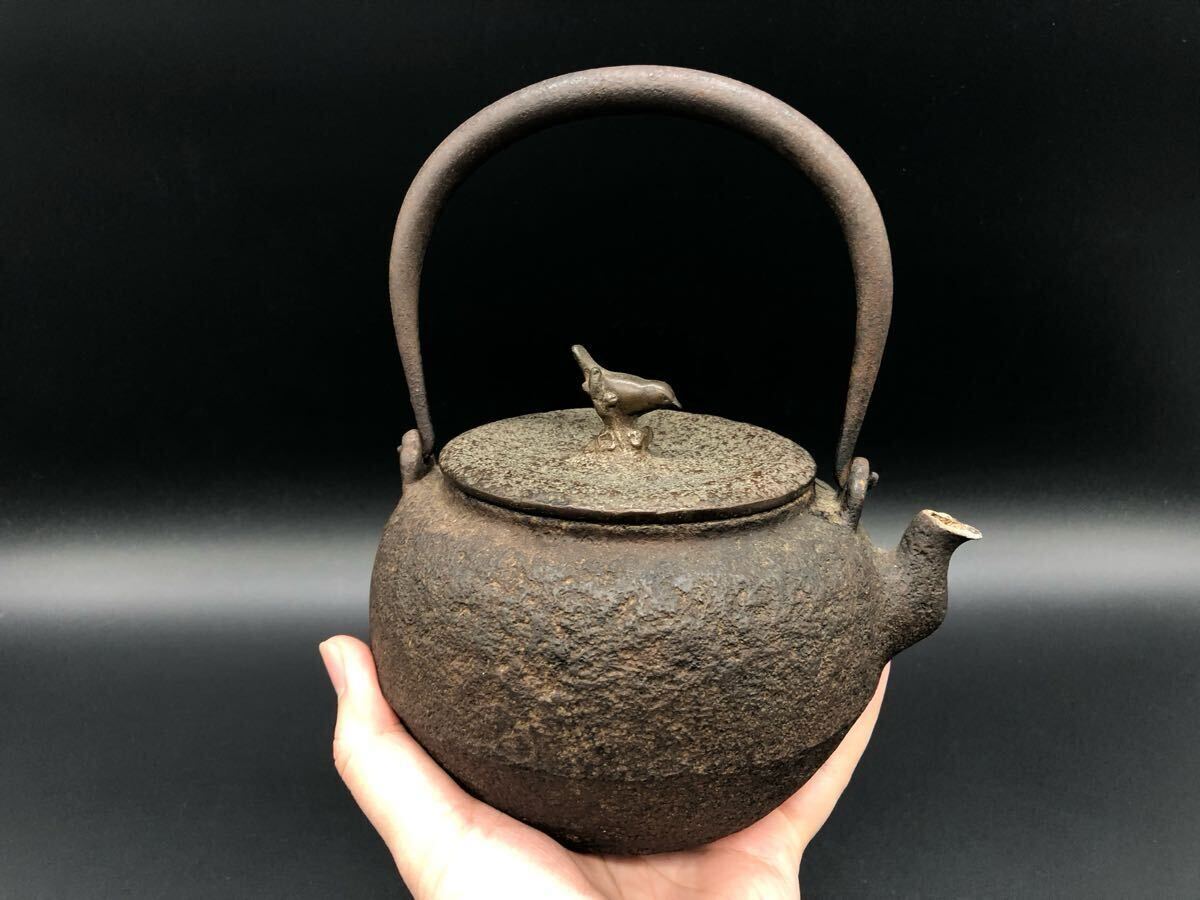 煎茶道具 時代物 古作 鉄瓶 銅蓋 鳥摘 龍文堂造 釜師 安之介 小 煎茶道具 時代物 古作 鉄瓶 銅蓋 鳥摘 龍文堂造 釜師 安之介 小