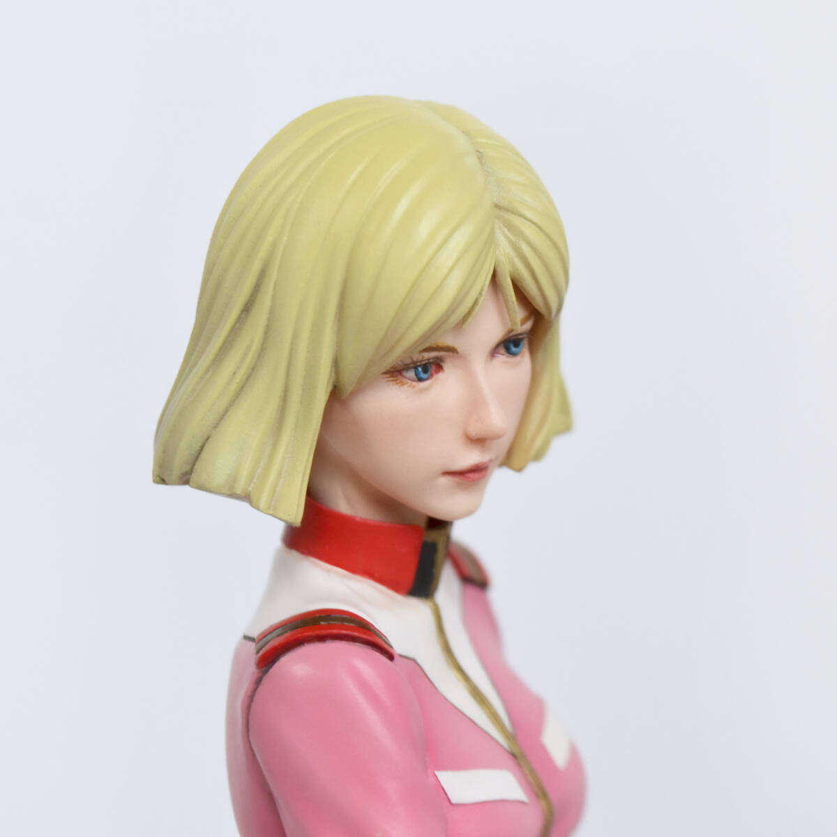 ガレージキット 塗装済み完成品】 機動戦士ガンダム 1/8 セイラ