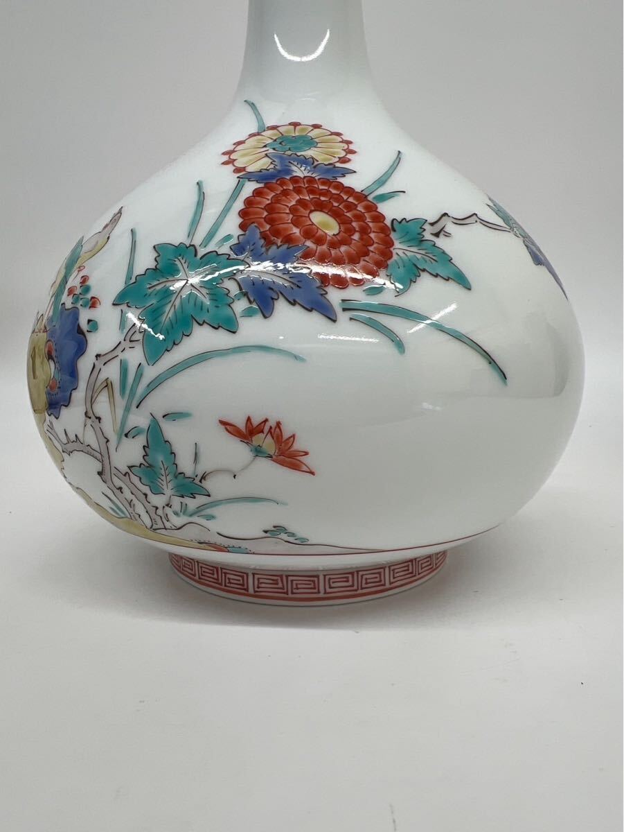 十三代 柿右衛門 名作磁器詰 徳利型花瓶 別製 豪華賀茂鶴 重要 十三代 柿右衛門 名作磁器詰 徳利型花瓶 別製 豪華賀茂鶴 重要