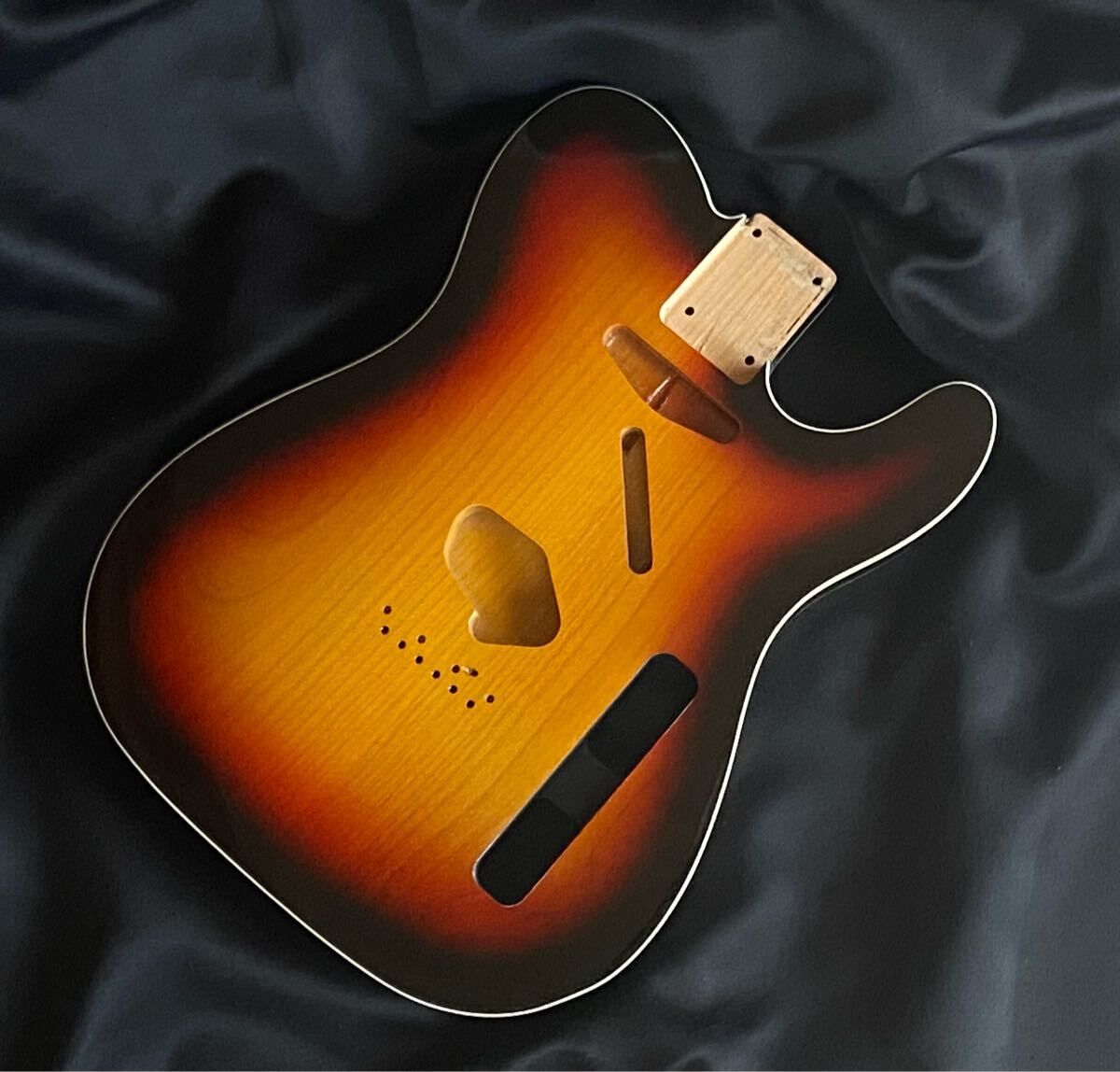 テレキャスターNo302バインディングボディ　サンバースト　ラッカー塗装 テレキャスターNo68バインディングボディ サンバースト ラッカー塗装