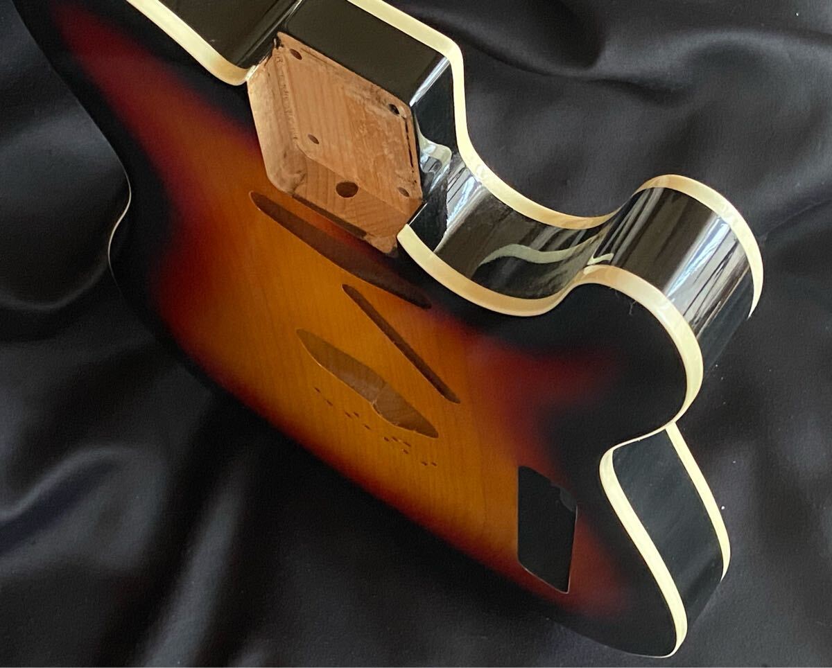 テレキャスターNo302バインディングボディ　サンバースト　ラッカー塗装 テレキャスターNo68バインディングボディ サンバースト ラッカー塗装