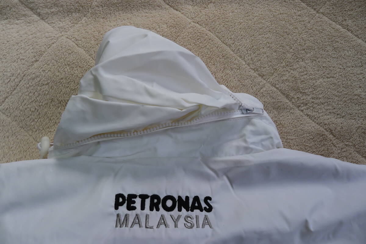 PETRONAS ペトロナス オフィシャルレーシングチーム ダウンジャケット トヨタ トムス レクサス メルセデス ザウバー f1 GT 希少品!