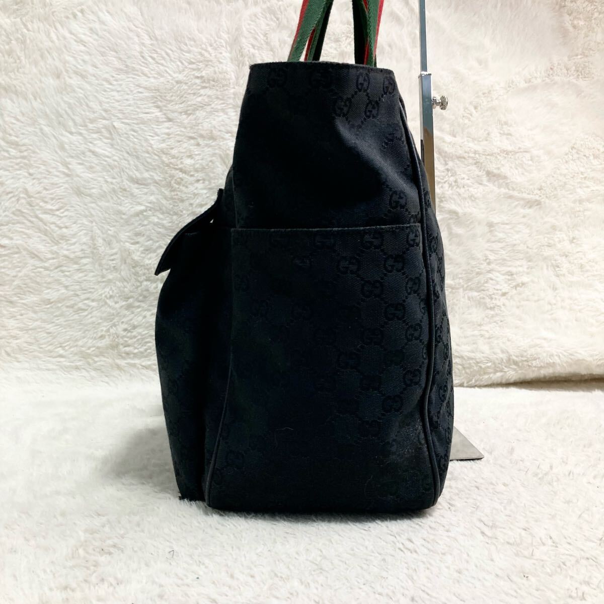 美品 GUCCI グッチ トートバッグ シェリーライン ロゴ A4可 肩 美品 GUCCI グッチ トートバッグ シェリーライン ロゴ A4可 肩