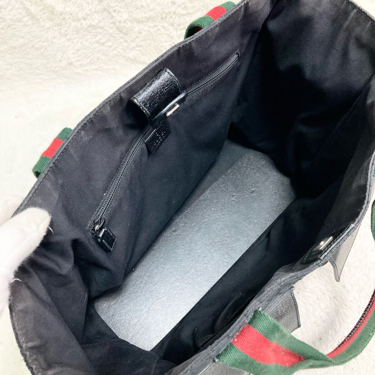 美品 GUCCI グッチ トートバッグ シェリーライン ロゴ A4可 肩 美品 GUCCI グッチ トートバッグ シェリーライン ロゴ A4可 肩