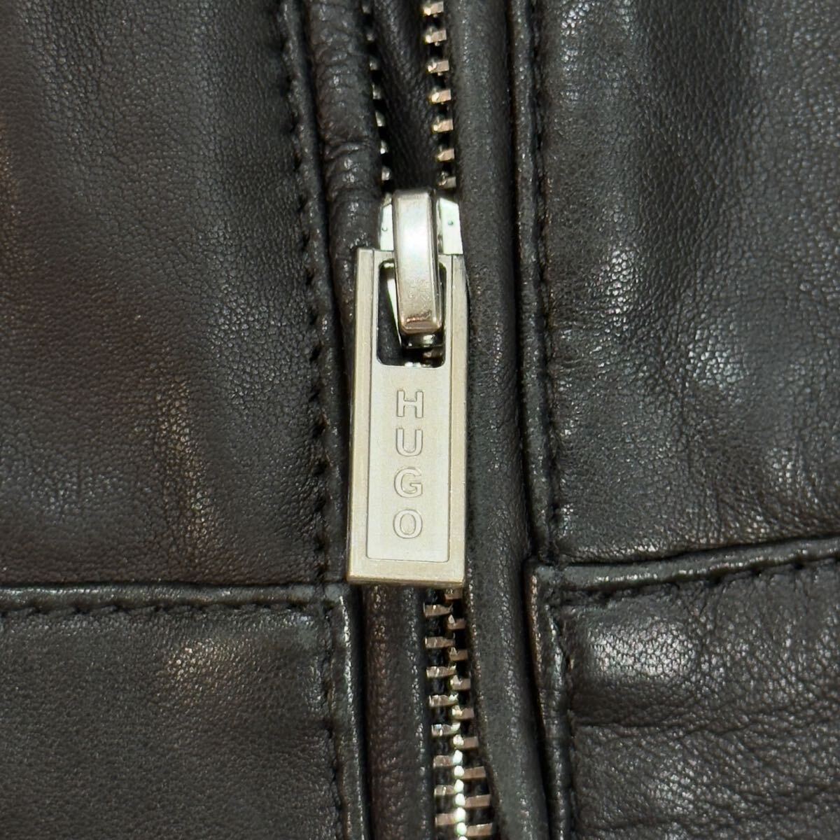 ヒューゴボス 【極上の柔らかさ◎】 HUGO BOSS レザージャケット ヒューゴボス 【極上の柔らかさ◎】 HUGO BOSS レザージャケット