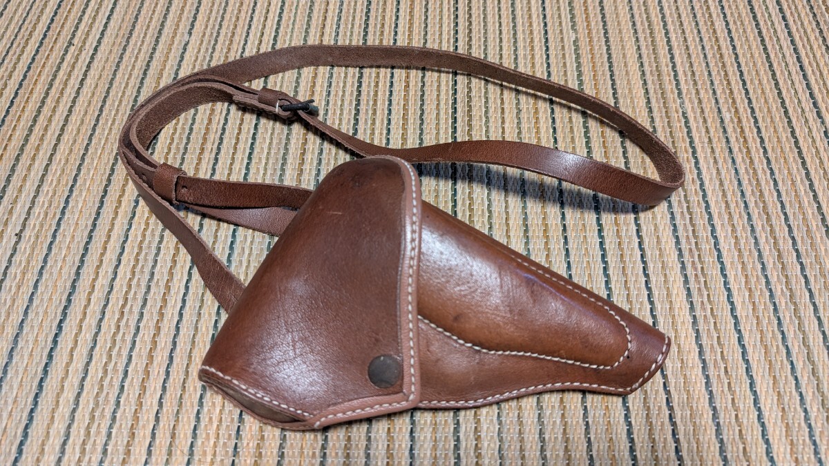 日本陸軍 九四式拳銃嚢(ホルスター) レプリカ中古 難あり(個人 日本陸軍 九四式拳銃嚢(ホルスター) レプリカ中古 難あり(個人