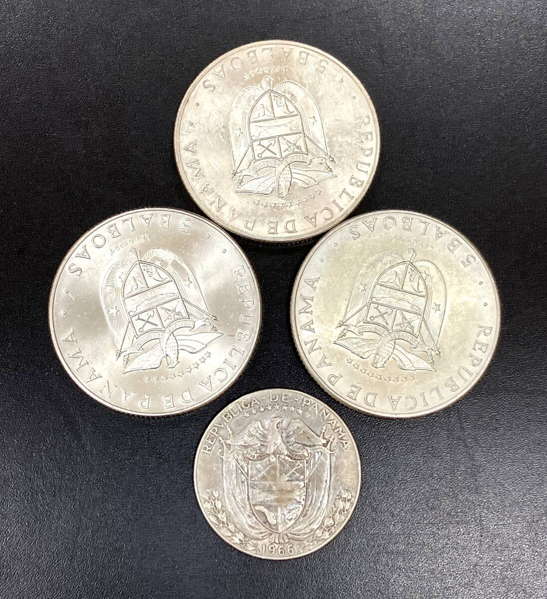 パナマ オリンピック 1970年 5バルボア銀貨 3枚 約107g / 1966年 パナマ オリンピック 1970年 5バルボア銀貨 3枚 約107g / 1966年