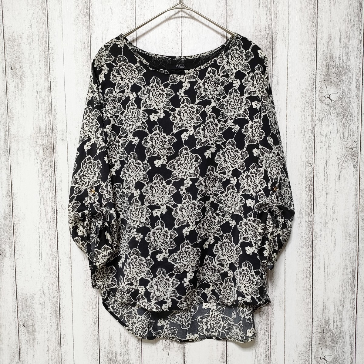 AZUL by moussy　アズール　(S)　花柄 長袖トップス