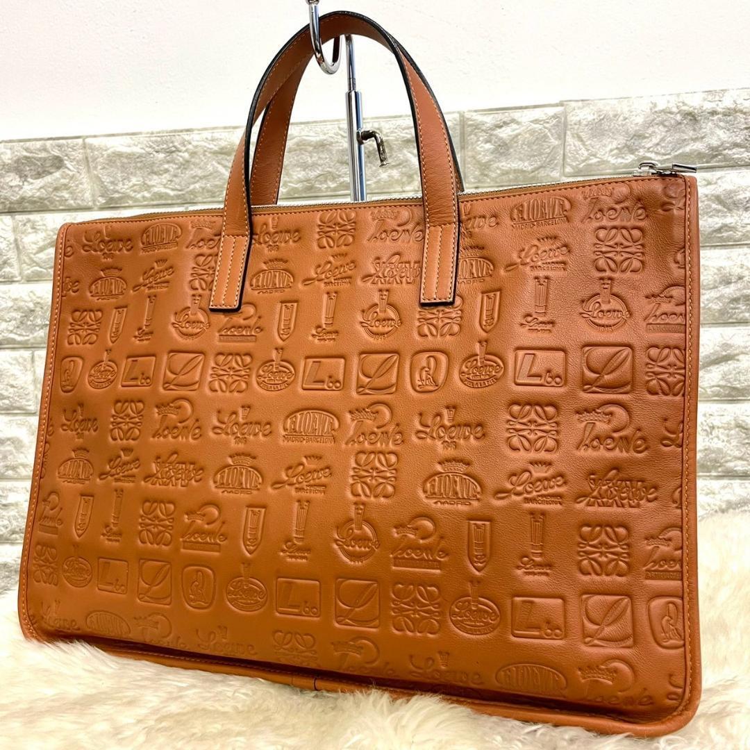 超美品 LOEWE ロエベ シグネチャー エンボスレザー バック 170 超美品 LOEWE ロエベ シグネチャー エンボスレザー バック 170