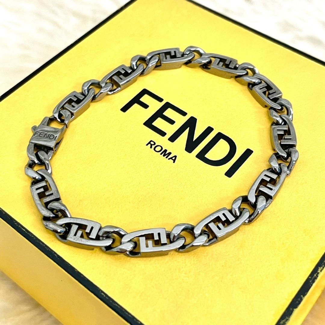 超美品 FENDI フェンディ オーロック ブレスレット FFロゴ 超美品 FENDI フェンディ オーロック ブレスレット FFロゴ