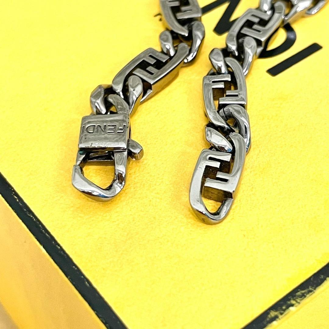 超美品 FENDI フェンディ オーロック ブレスレット FFロゴ 超美品 FENDI フェンディ オーロック ブレスレット FFロゴ