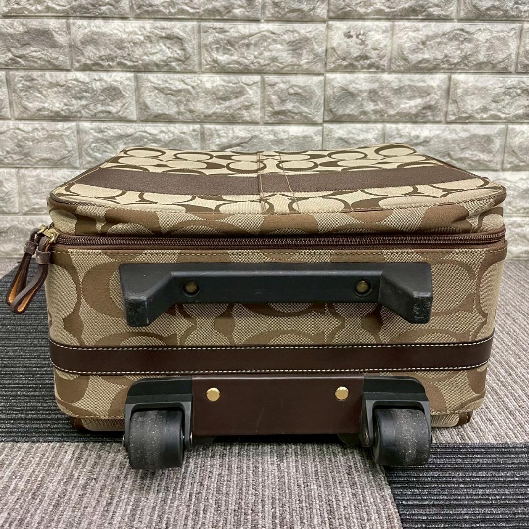 美品 COACH コーチ 77020 シグネチャー キャリーケース 二輪 美品 COACH コーチ 77020 シグネチャー キャリーケース 二輪