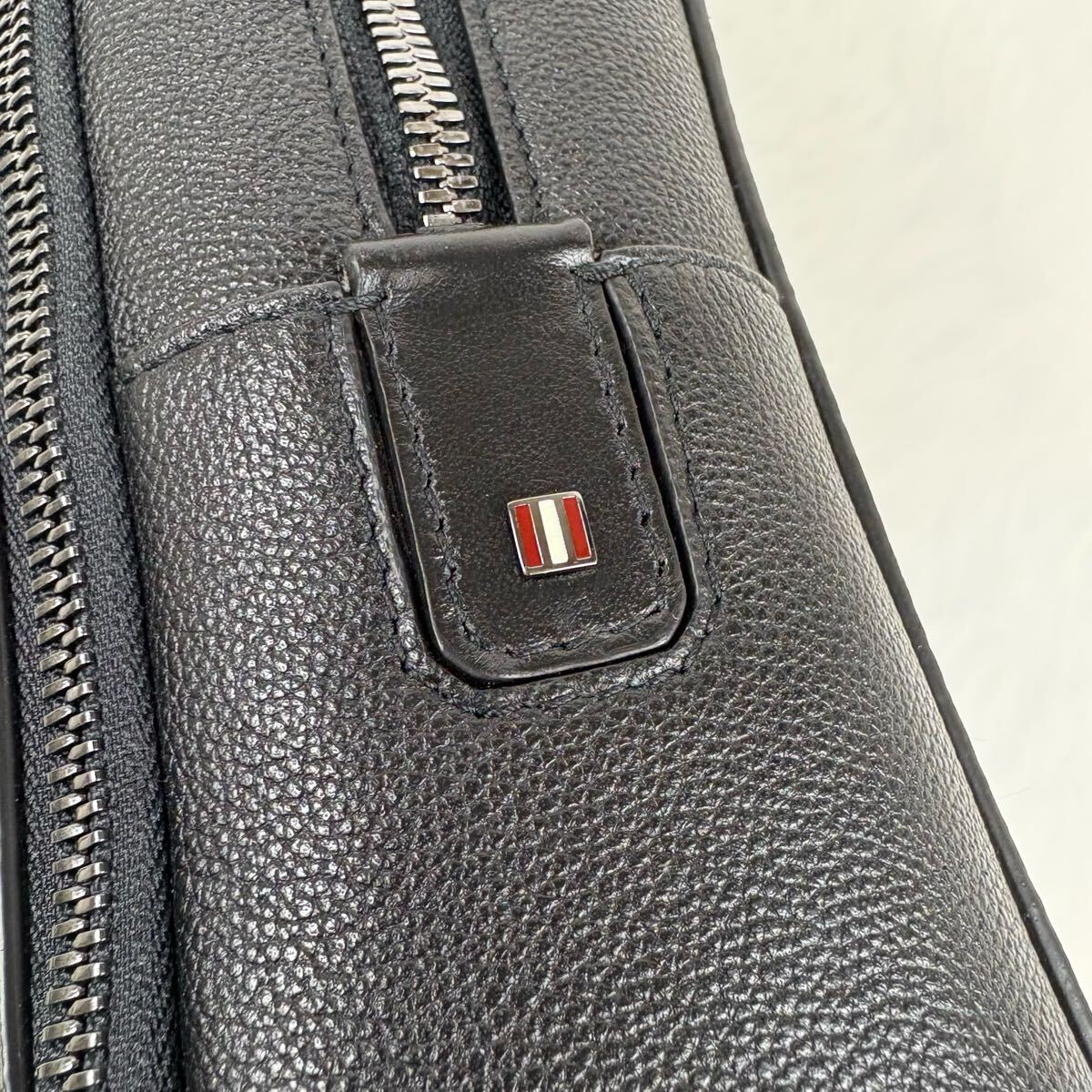 現行モデル!! ほぼ未使用!! 付属品完備!!】BALLY バリー ボディ 現行モデル!! ほぼ未使用!! 付属品完備!!】BALLY バリー ボディ