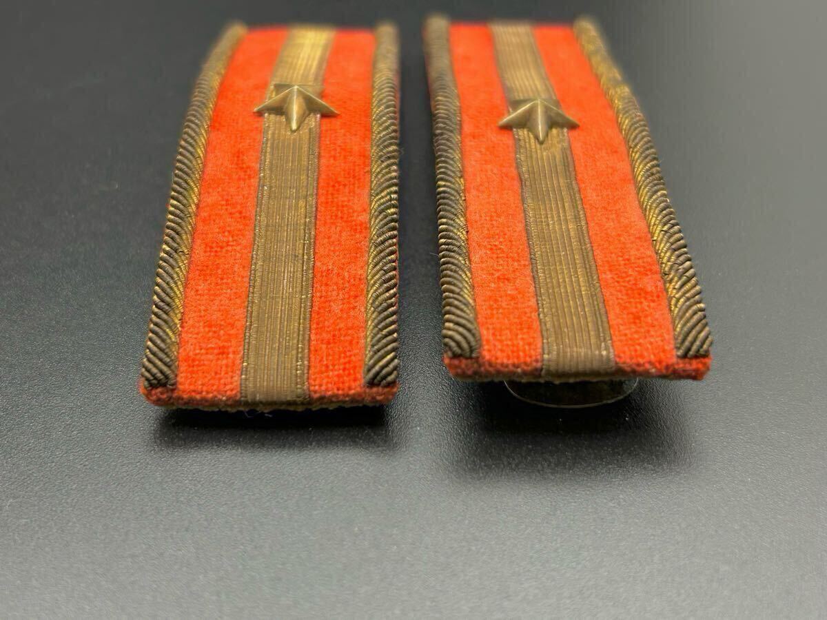 美品】 日本陸軍 少尉 実物肩章 昭五式 階級章 肩章 日本軍 軍衣 美品】 日本陸軍 少尉 実物肩章 昭五式 階級章 肩章 日本軍 軍衣