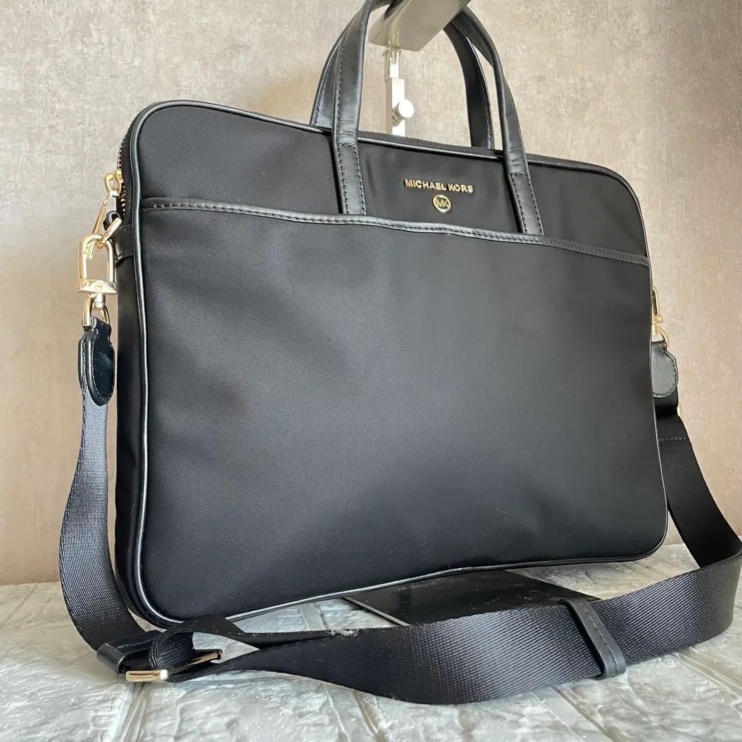 MK マイケルコース　ナイロン　2way ビジネスバッグ　ゴールド金具　黒 MK マイケルコース ナイロン 2way ビジネスバッグ ゴールド金具
