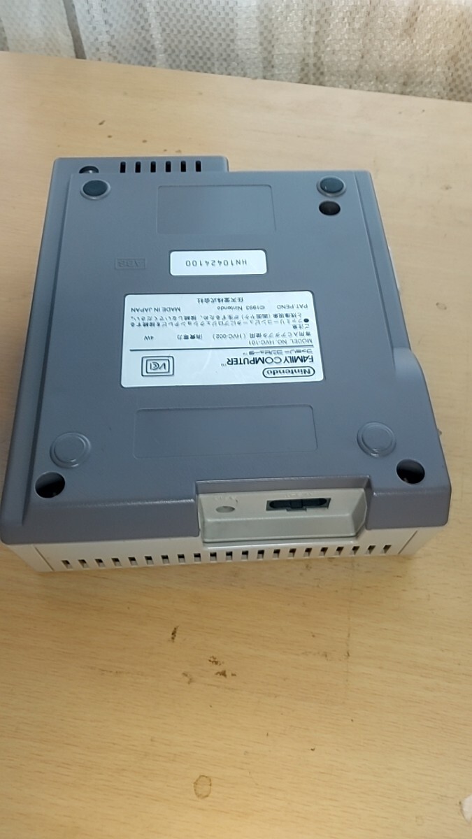 動作確認済 Nintendo 任天堂 HVC-002 ファミリーコンピュータ 動作確認済 Nintendo 任天堂 HVC-002 ファミリーコンピュータ