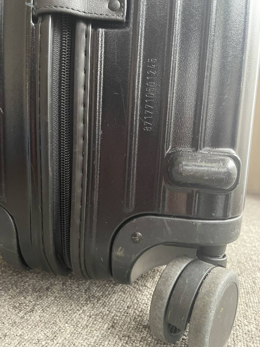 RIMOWA リモワ SALSA サルサ 82L 4輪 マルチホイール ブラック RIMOWA リモワ SALSA サルサ 82L 4輪 マルチホイール ブラック