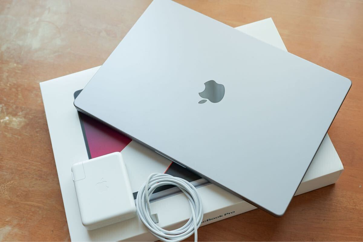 Macbook Pro M1Max 16inch 32GB/2TB USキー スペースグレイ Macbook Pro M1Max 16inch 32GB/2TB USキー スペースグレイ