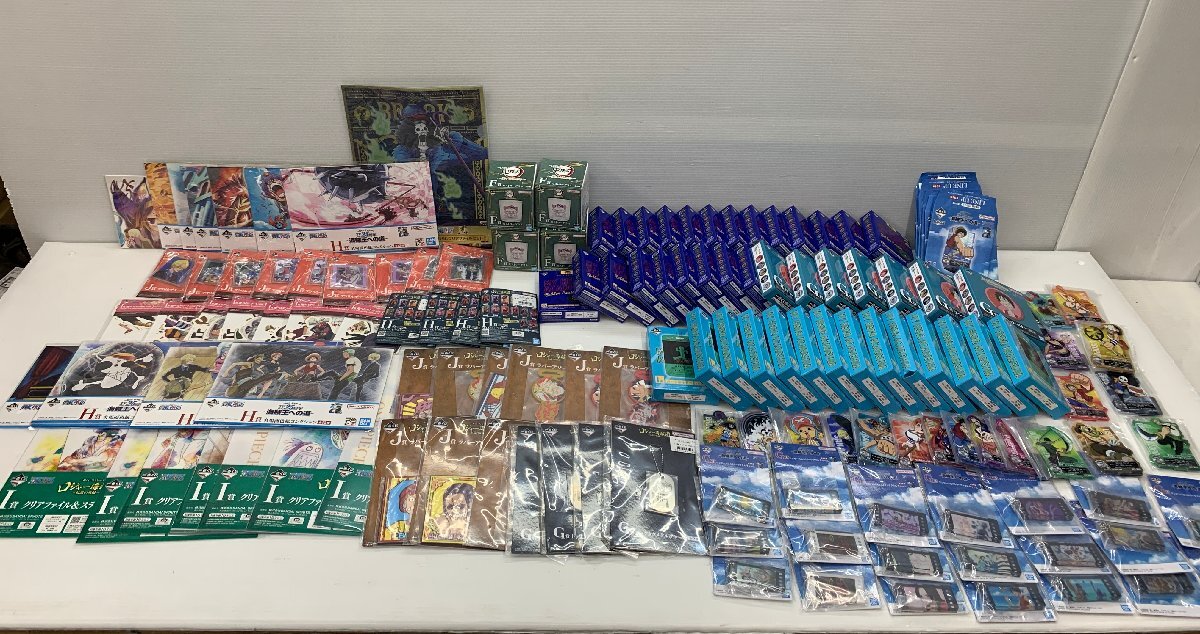 一番くじ 下位賞 ワンピース 鬼滅の刃 まとめ売り ▽2049 一番くじ 下位賞 ワンピース 鬼滅の刃 まとめ売り ▽2049
