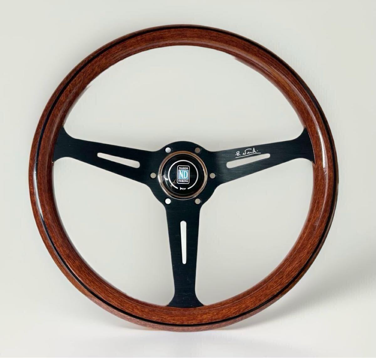 NARDI ナルディステアリング クラシック ウッド&ブラック NARDI ナルディステアリング クラシック ウッド&ブラック