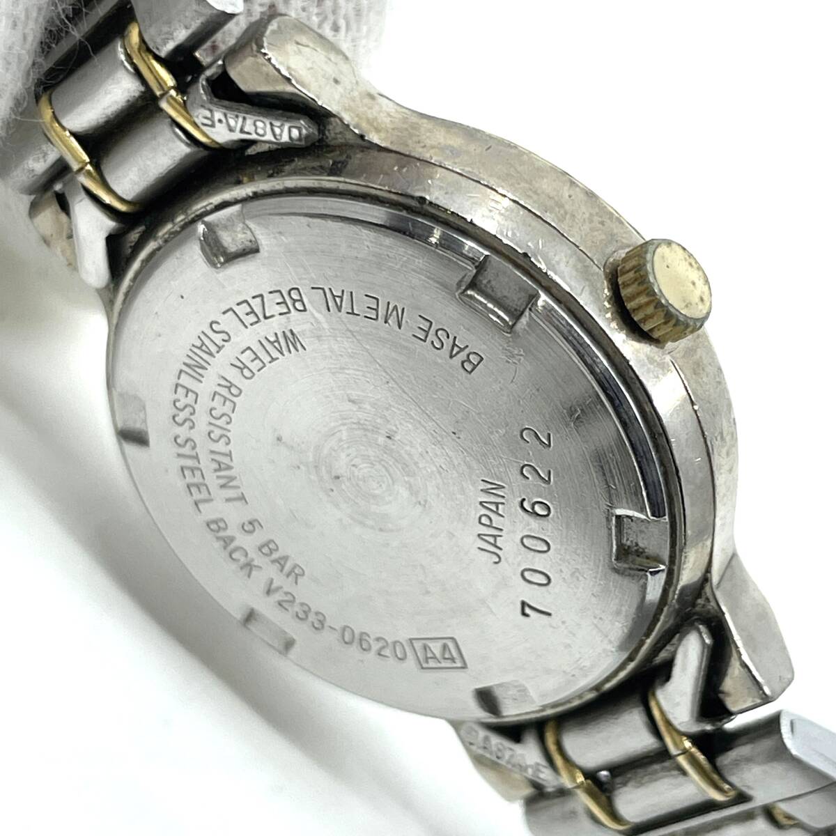 【電池切れ】SEIKO セイコー ALBA アルバ クォーツ 腕時(shí)計(jì) アイボリー文字盤 ラウンド ゴールド×シルバー コンビ 金屬ベルト V233-0620
