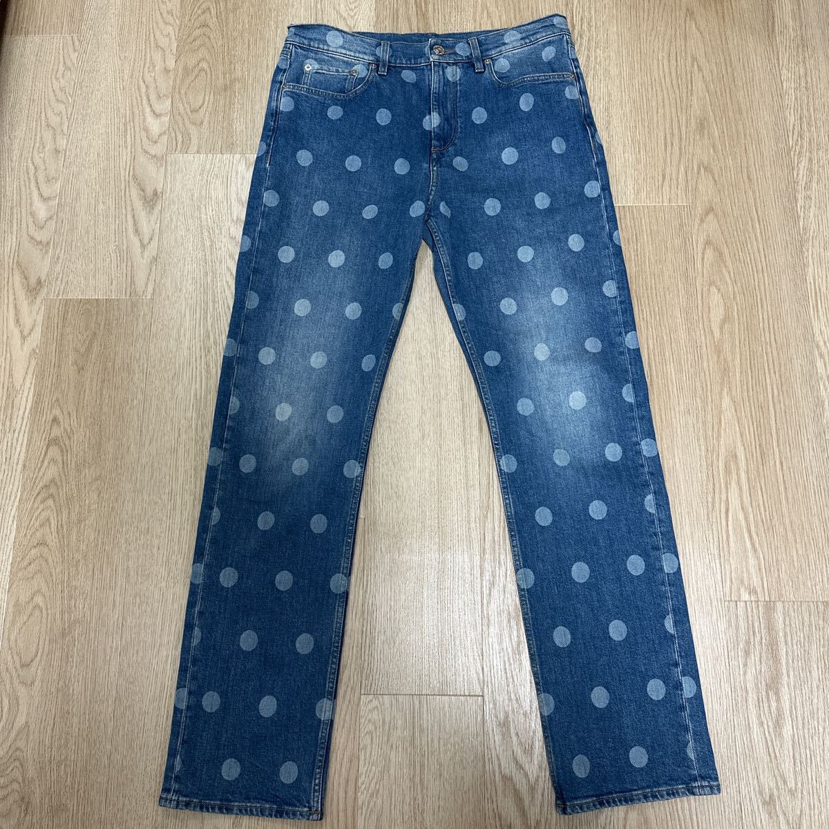 極美品】BURBERRY LONDON ENGLAND バーバリー 現行品 ドット柄 極美品】BURBERRY LONDON ENGLAND バーバリー 現行品 ドット柄