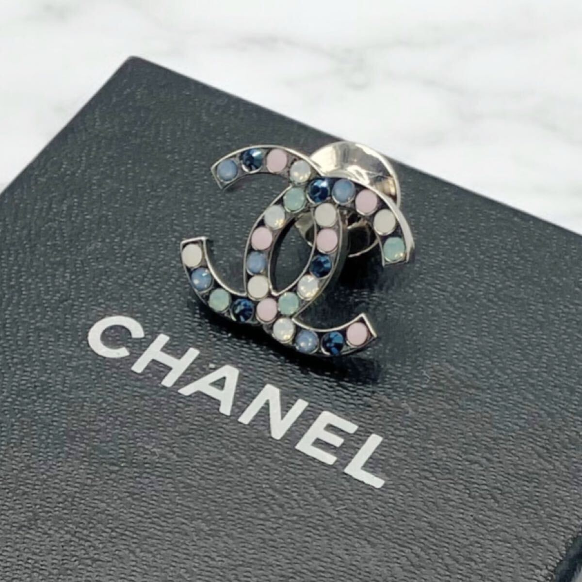 美品】シャネル CHANEL 07C ココマーク ラインストーン 美品】シャネル CHANEL 07C ココマーク ラインストーン