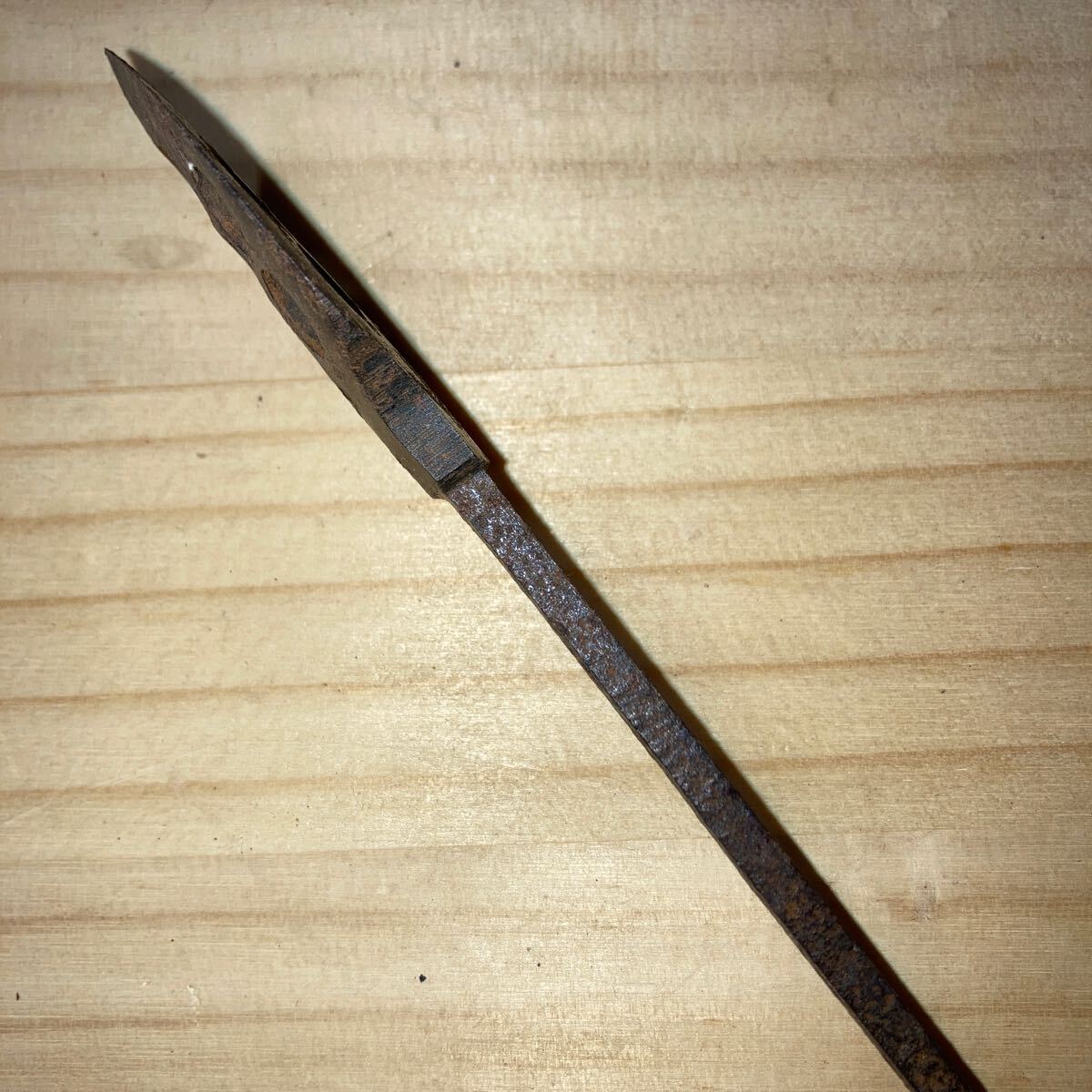 鉄製 矢尻 武具 弓道 弓矢 刀剣美術 古鏃 骨董 古美術 時代物 鉄製 矢尻 武具 弓道 弓矢 刀剣美術 古鏃 骨董 古美術 時代物