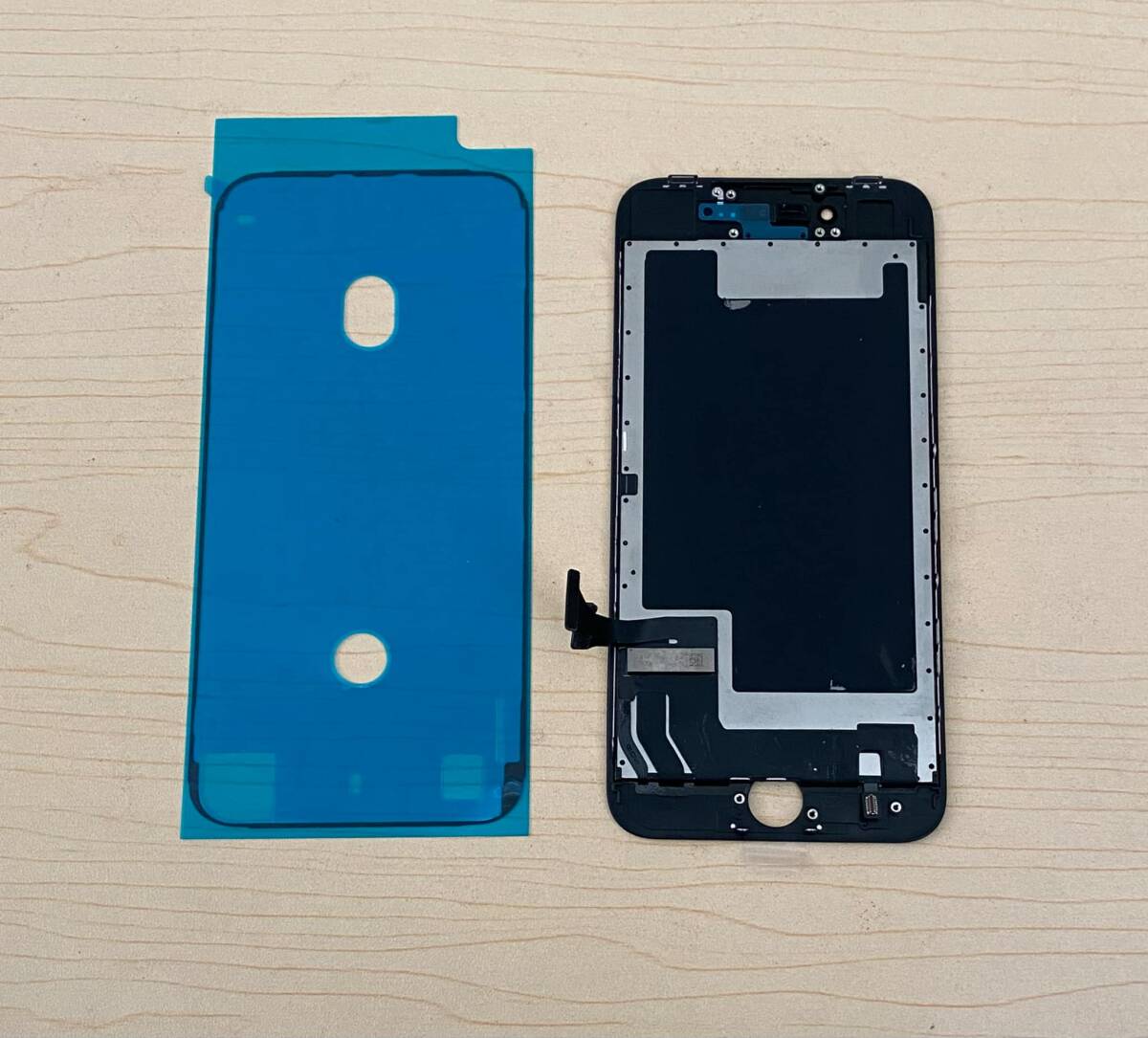 iPhone 8 iPhone SE2 (2020) iPhone SE3 (2022)【純正再生品 iPhone 8 iPhone SE2 (2020) iPhone SE3 (2022)【純正再生品