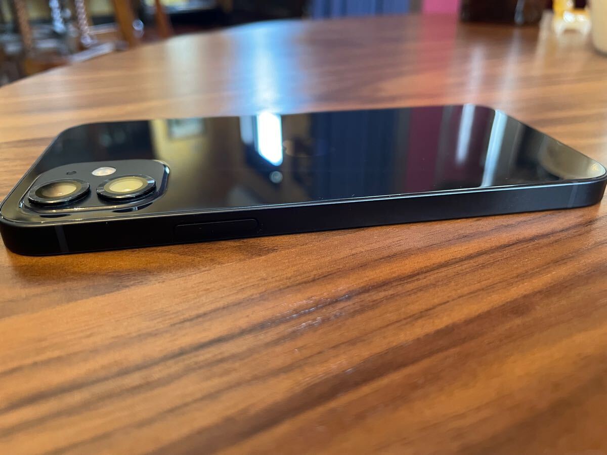 Apple iPhone12 64GB / ブラック / SIMロック解除済/ 利用制限 Apple iPhone12 64GB / ブラック / SIMロック解除済/ 利用制限