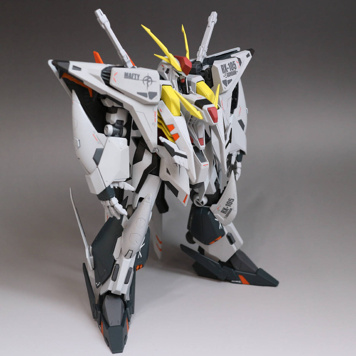 HGUC 1/144 RX-105 Ξ(クスィー) ガンダム 全塗装 完成品|Yahoo HGUC 1/144 RX-105 Ξ(クスィー) ガンダム 全塗装 完成品|Yahoo