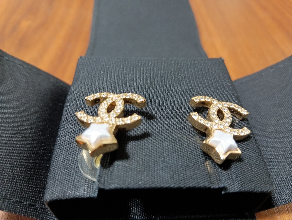 CHANEL　ピアス　未使用