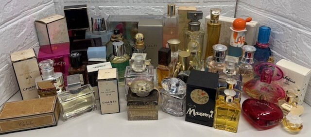 1円 香水 オードトワレ 大量 まとめ セット CHANEL DIOR D&G 1円 香水 オードトワレ 大量 まとめ セット CHANEL DIOR D&G