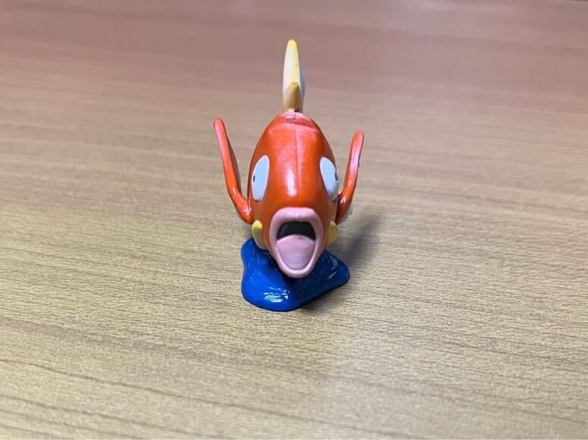 貴重】初期 モンコレ TOMY コイキング フィギュア ポケモン