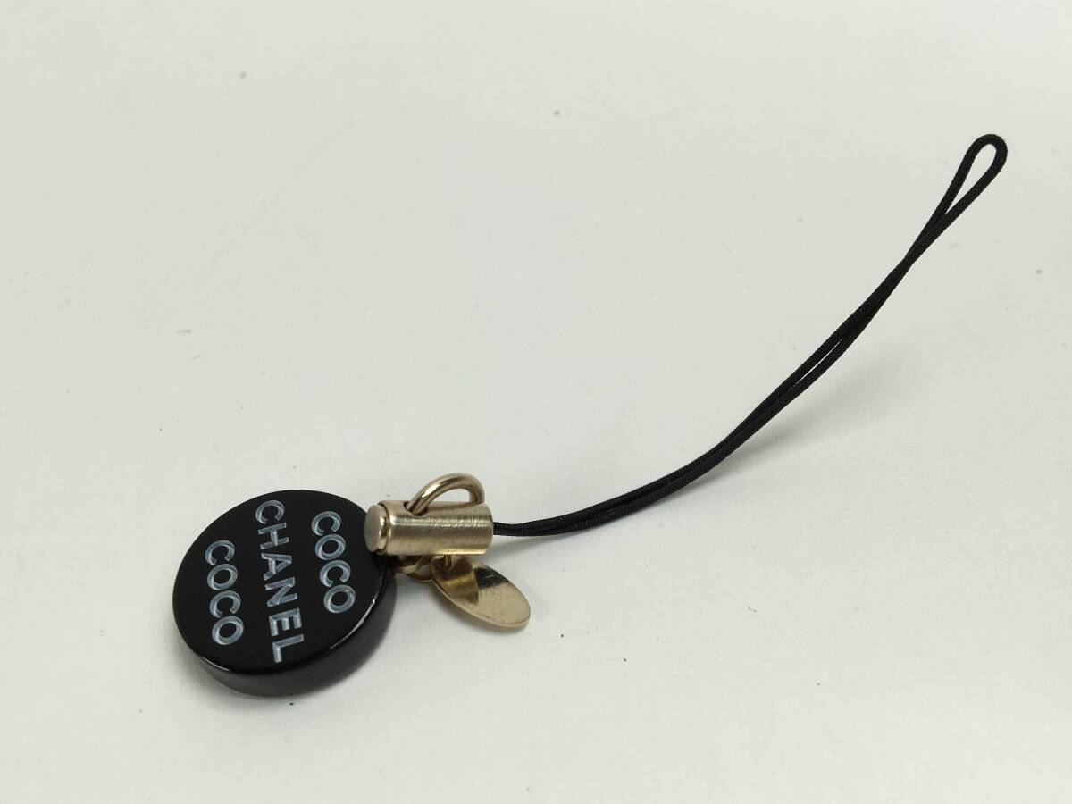 j7416 希少レア 美品 シャネル CHANEL 攜帯ストラップ チャーム プラスチック 黒×白 07P[パケ無料]